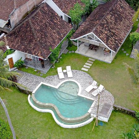 Sunmoonstarvillas Yogyakarta Jarakan Exterior photo