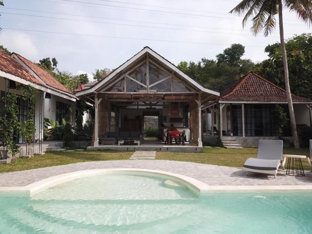 Sunmoonstarvillas Yogyakarta Jarakan Exterior photo