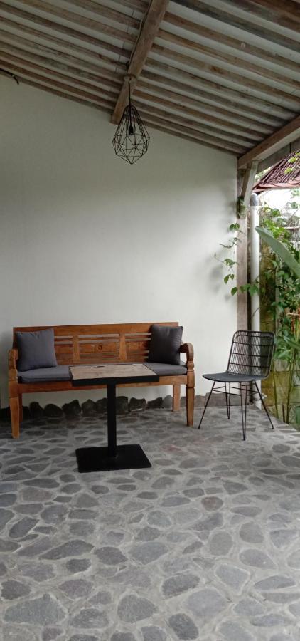 Sunmoonstarvillas Yogyakarta Jarakan Exterior photo