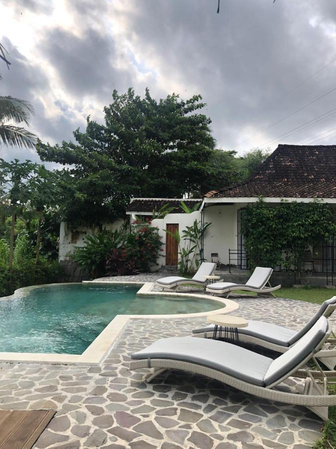 Sunmoonstarvillas Yogyakarta Jarakan Exterior photo