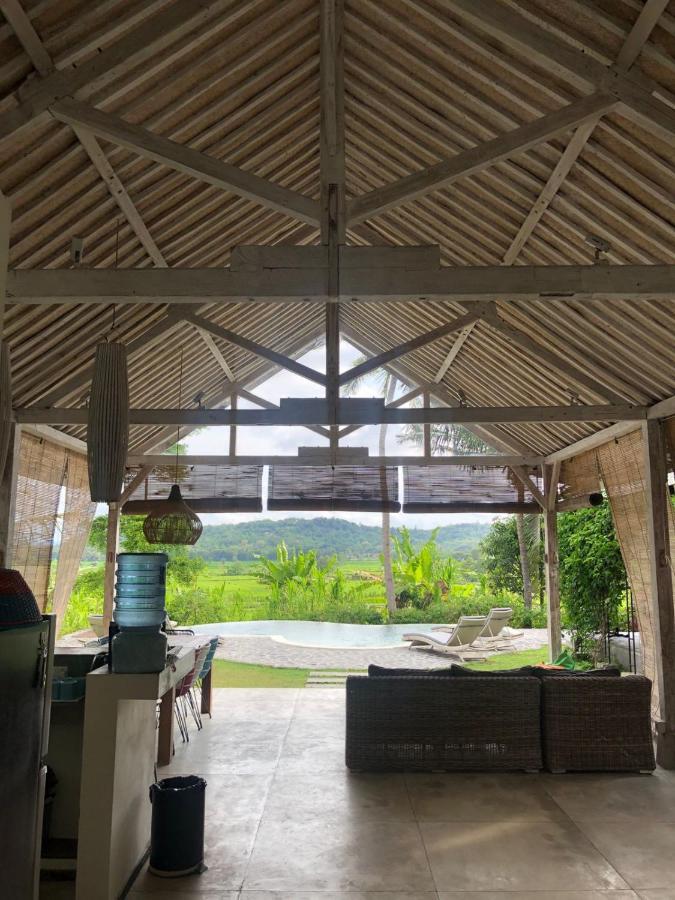 Sunmoonstarvillas Yogyakarta Jarakan Exterior photo