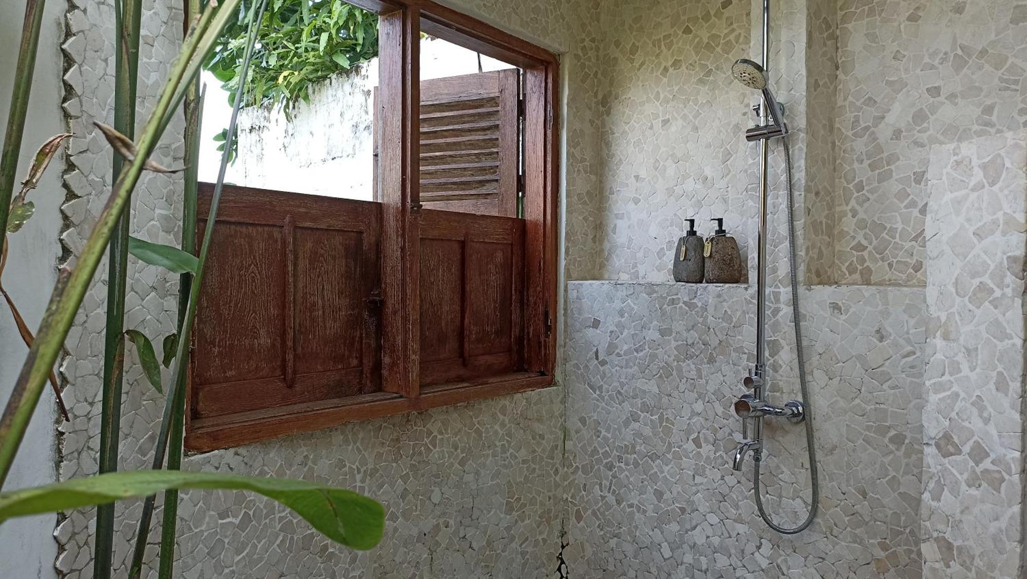 Sunmoonstarvillas Yogyakarta Jarakan Exterior photo