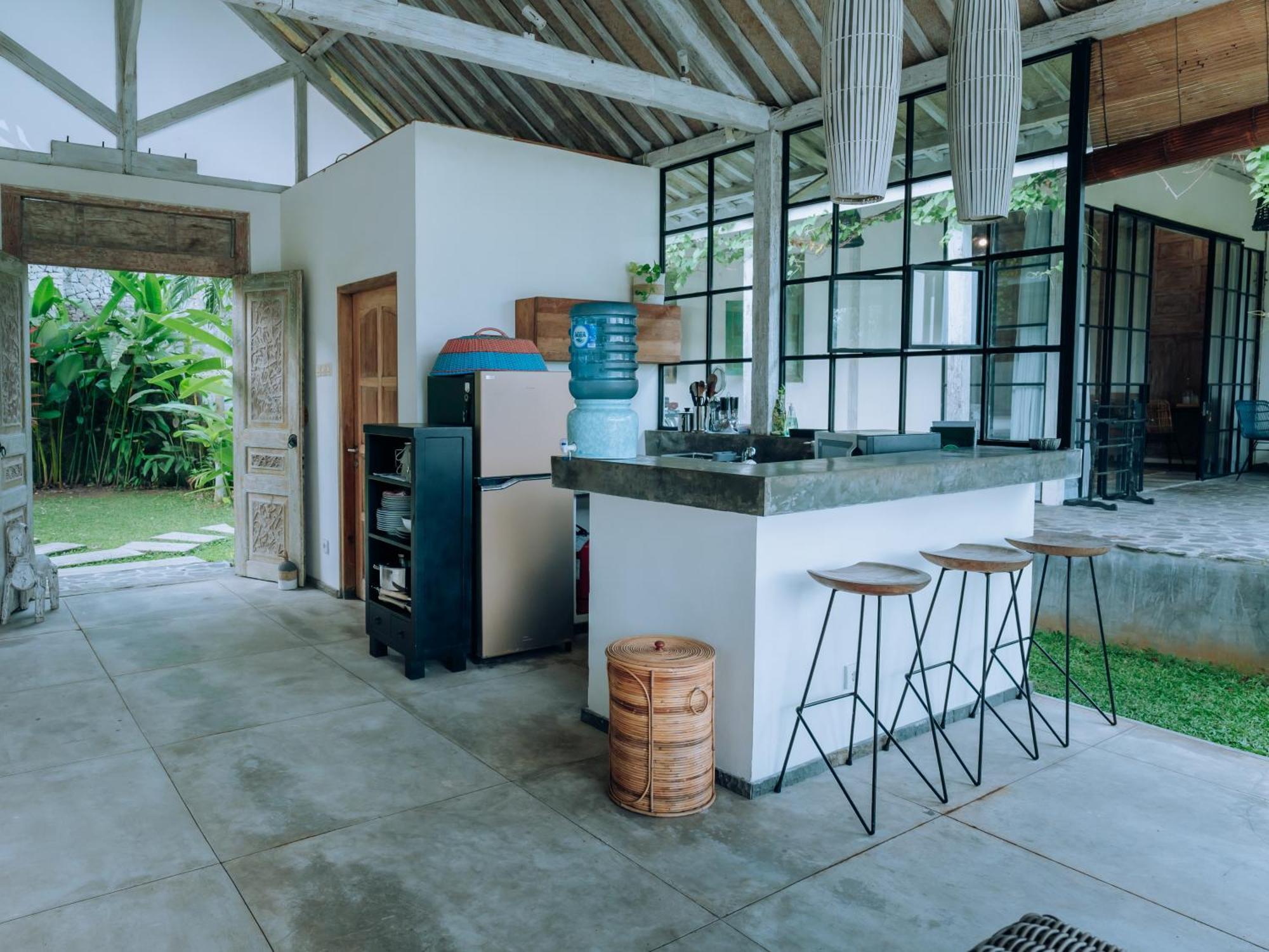 Sunmoonstarvillas Yogyakarta Jarakan Exterior photo